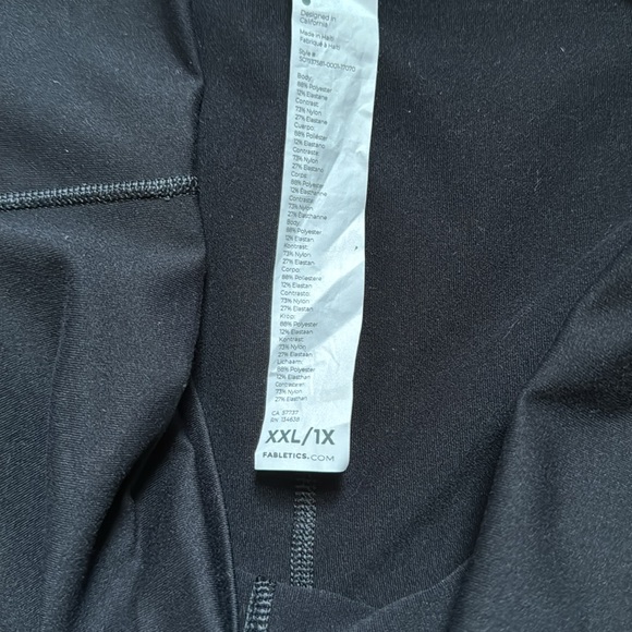 Fabletics power hold shorts black - Picture 6 of 7